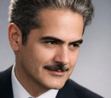 5334672986402919975 360x320