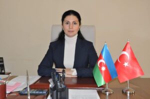 Photo 5425130735729230218 y 300x199